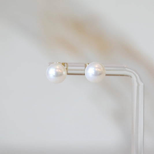 Simple Pearl Studs