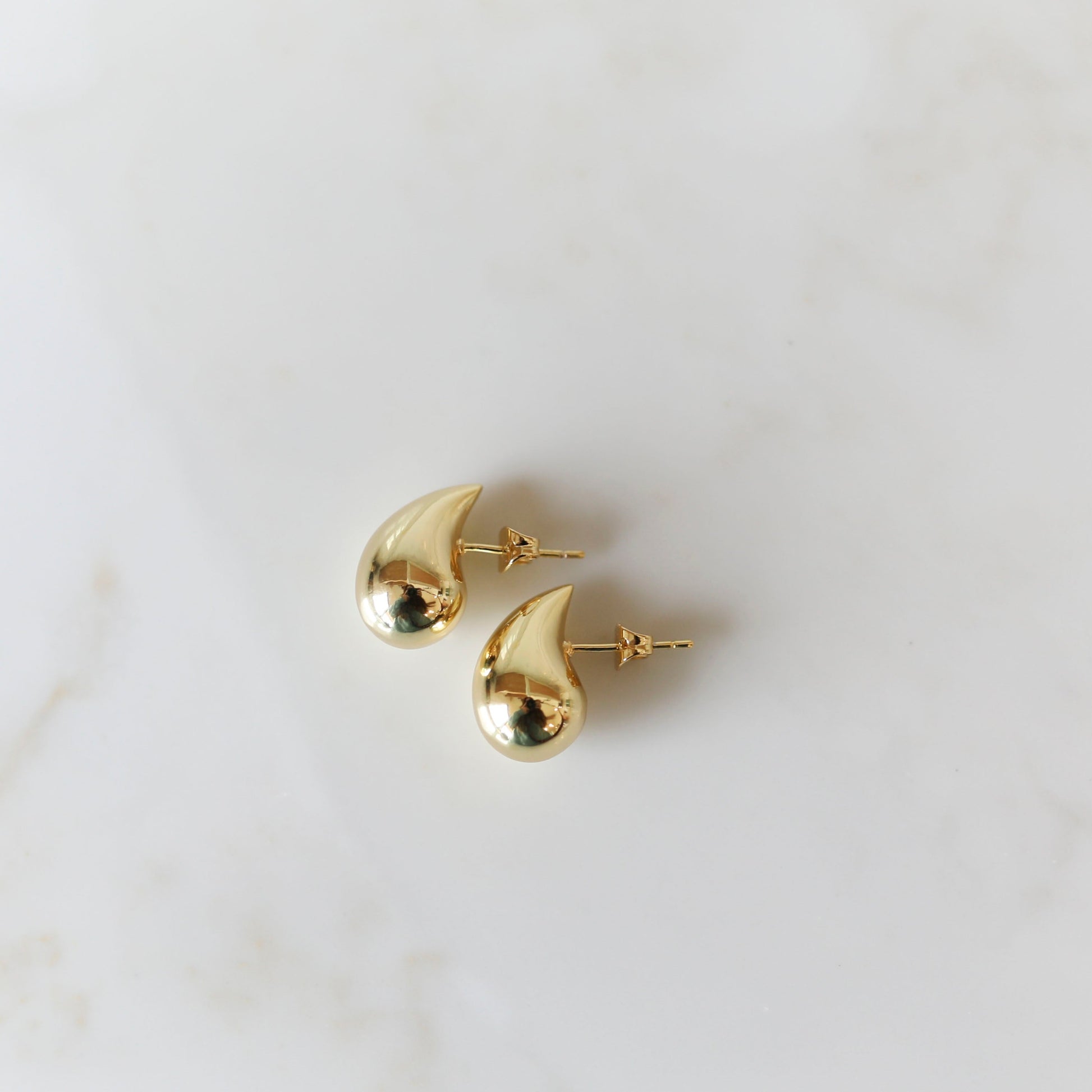 Raindrop Stud Earring in Gold