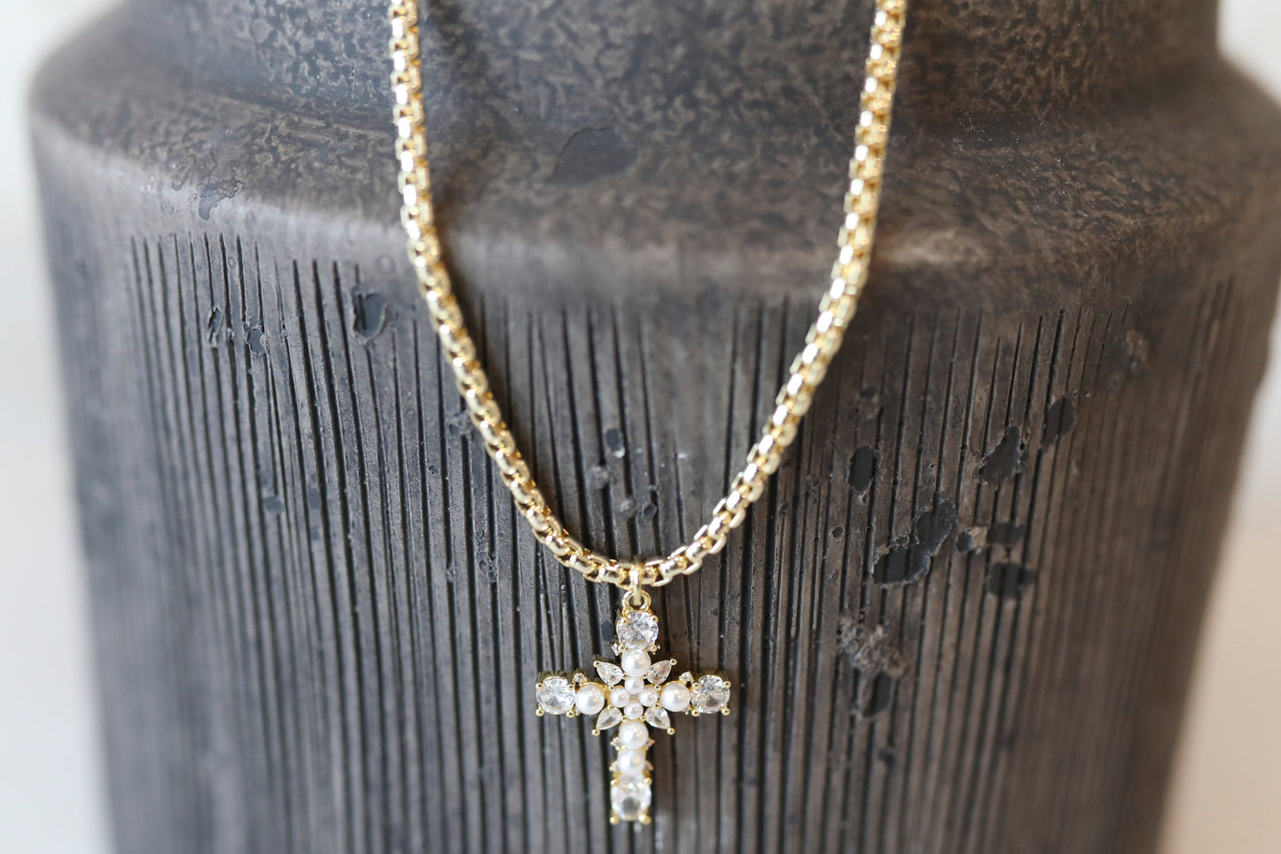 Pearl + CZ Statement Cross Necklace - Gold (18K gold plated)