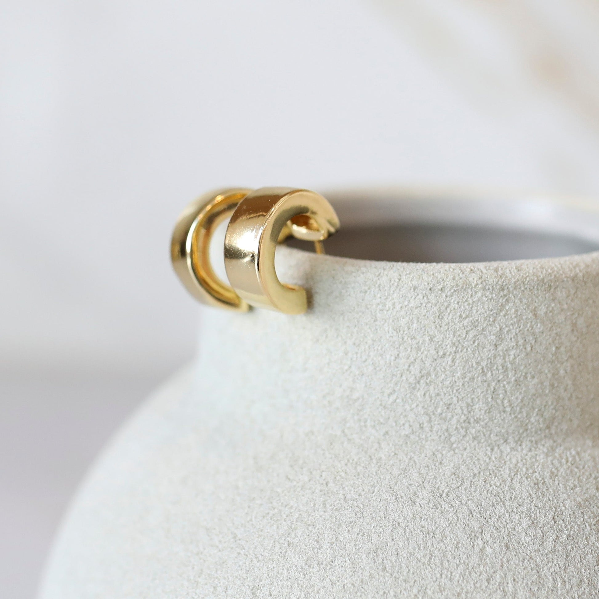 Thick Huggie Hoops in Gold