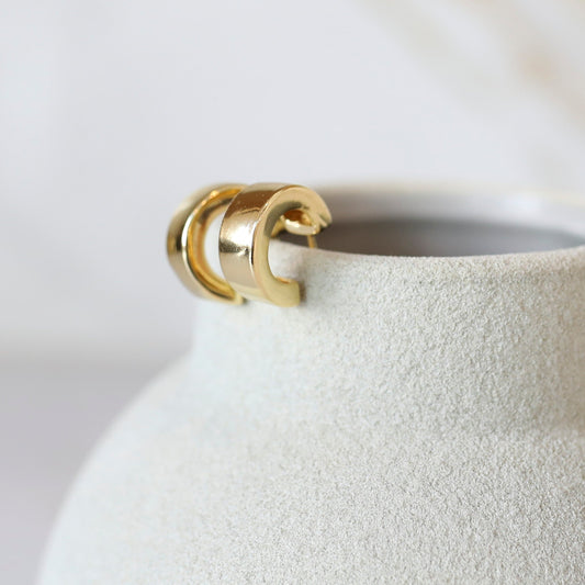 Thick Huggie Hoops in Gold