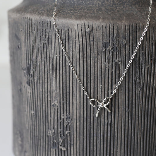 Mini Bow Necklace in Silver