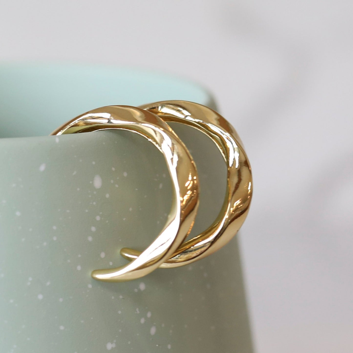 Wave Hoops