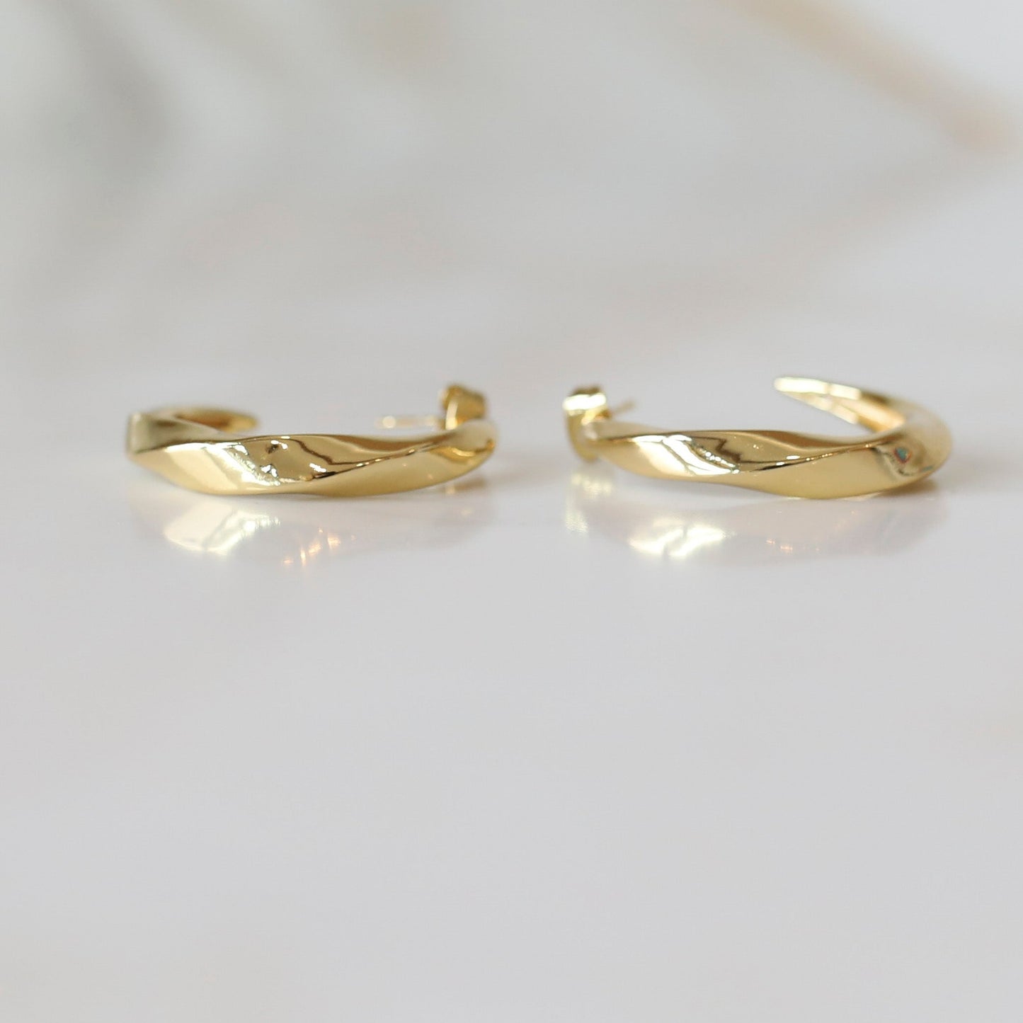 Wave Hoops