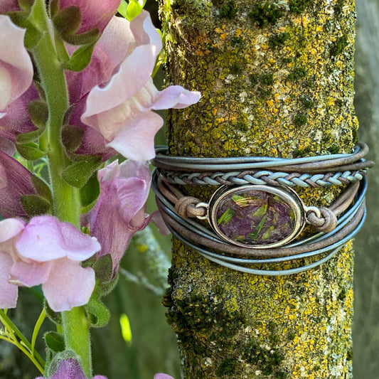 Memory Flower Traditional Oval Leather Bracelet