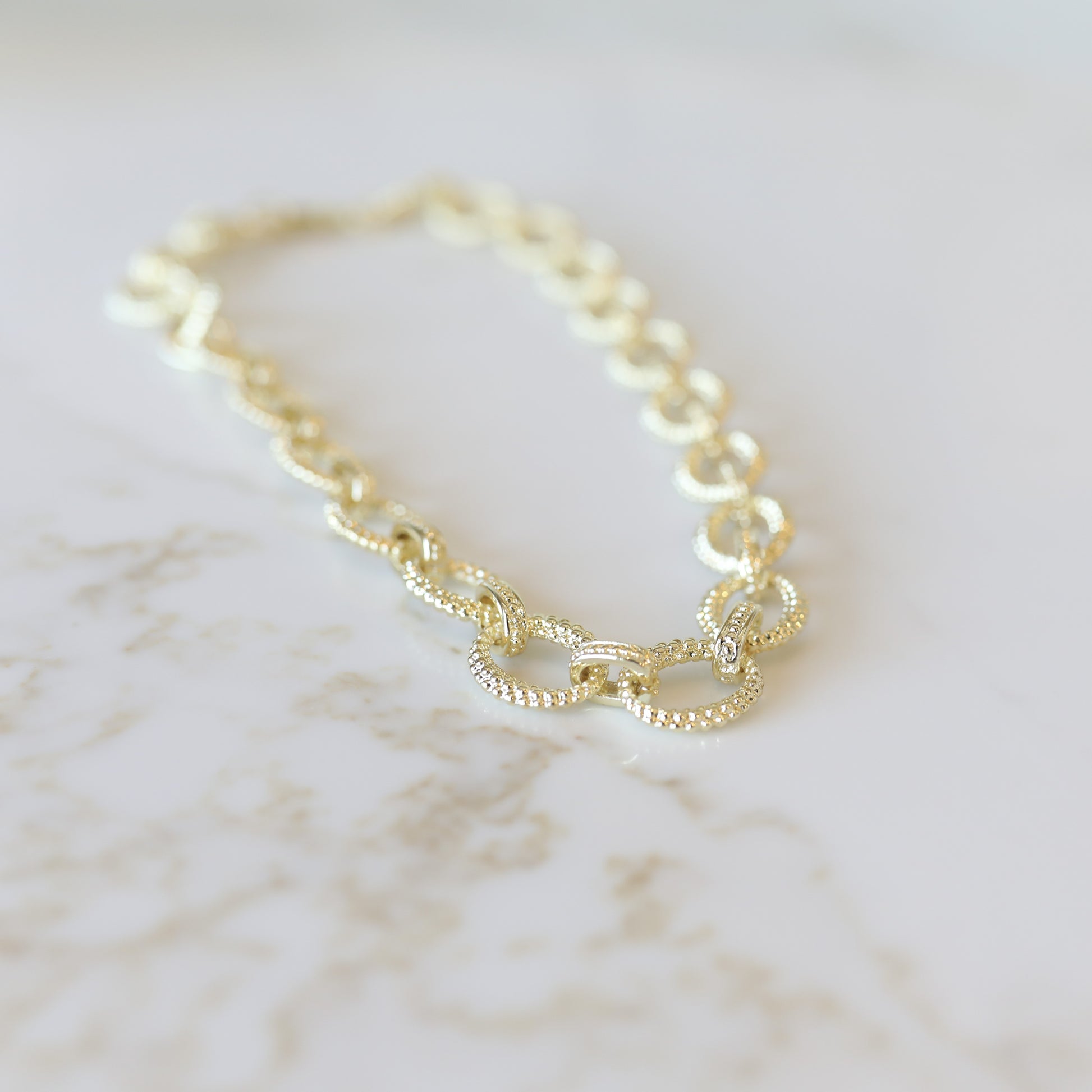 Oval Textured Chain Necklace