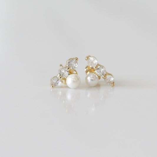 Pearl plus CZ Bar Studs