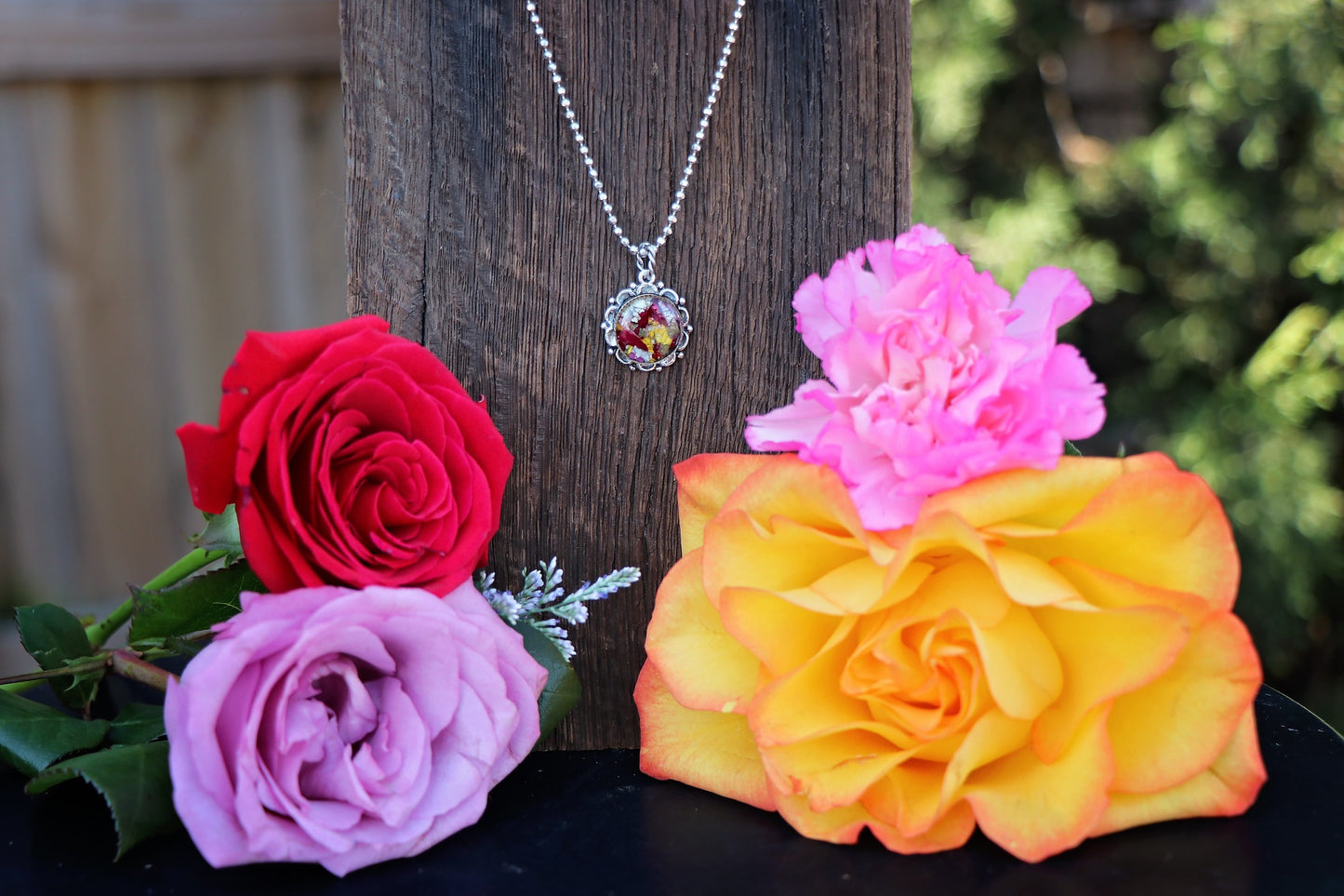 Memory Flower Small Ornate Necklace - Round Bezel